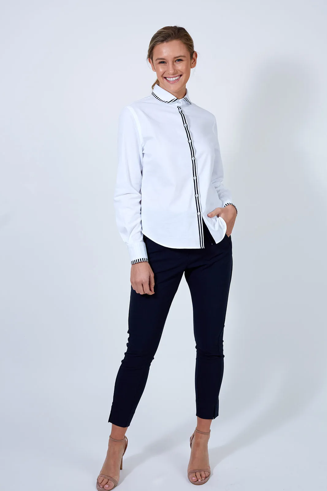 Hanna Edwards - Revive Twill Shirt With Peter Pan Collar And Velvet Details